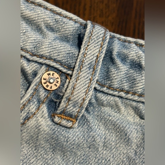 Free People We The Free Denim Skirt Breezy Button Fly, size 27 light wash blue - Picture 9 of 16